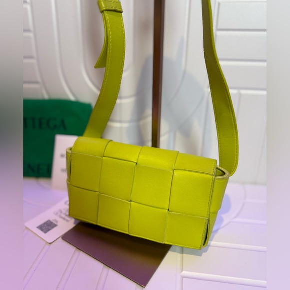 Bottega Veneta Handbags - Bottega Veneta Lambskin Intrecciato Cassette Crossbody Bag Acid Kiwi